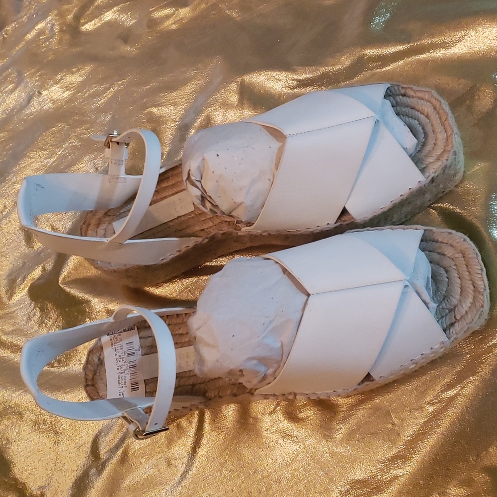 Espadrilles - Picture 3 of 10
